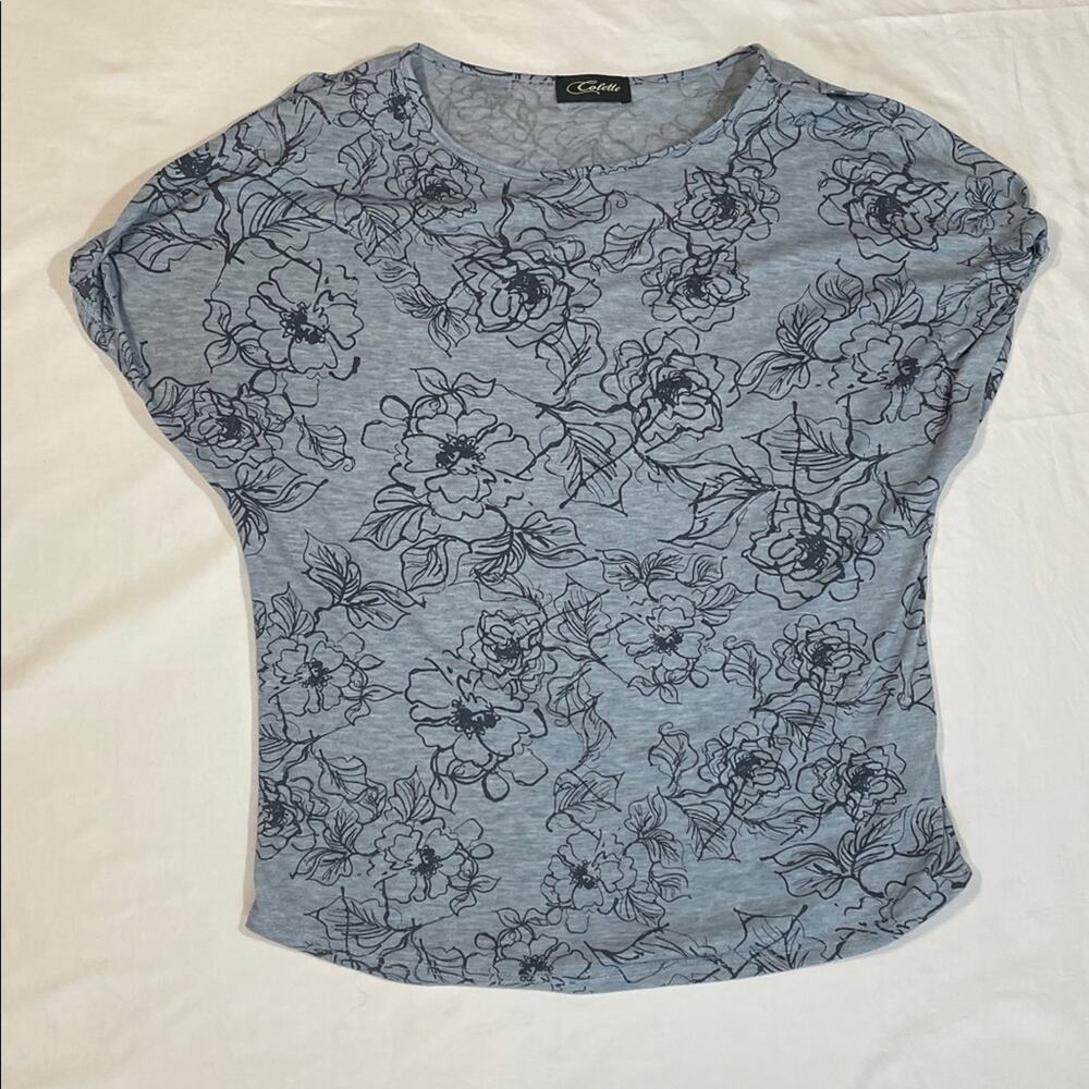 Collette open shoulder short sleeved top size blouse blue size XS. Workwear